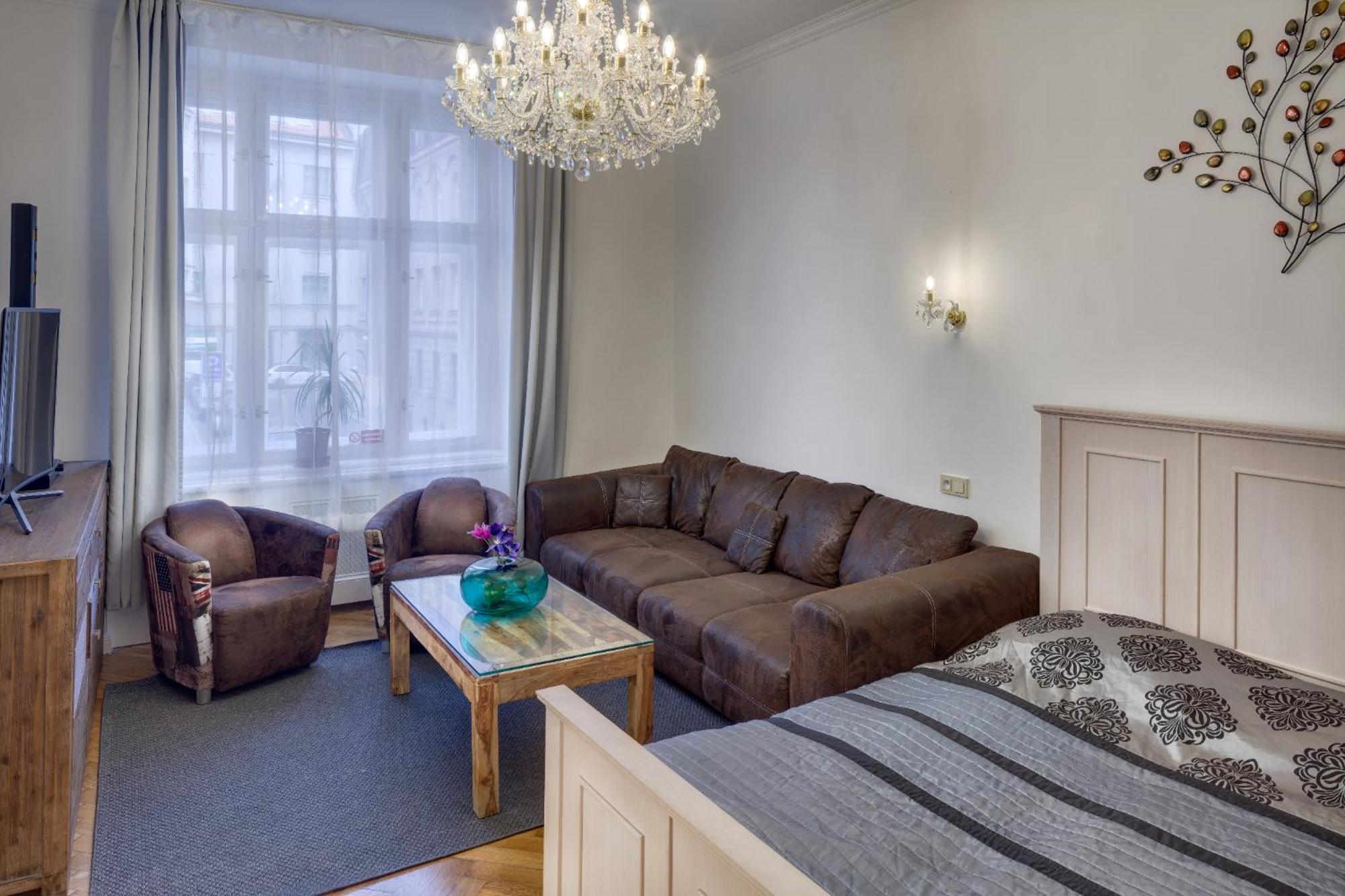 Lägenhetshotell Old Town Square 4*