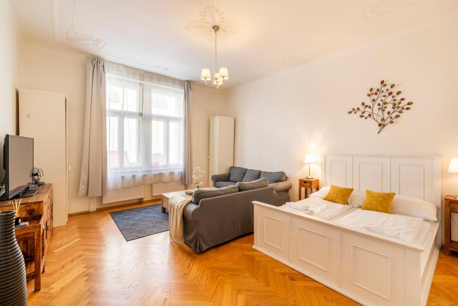 Lägenhetshotell Old Town Square 4*